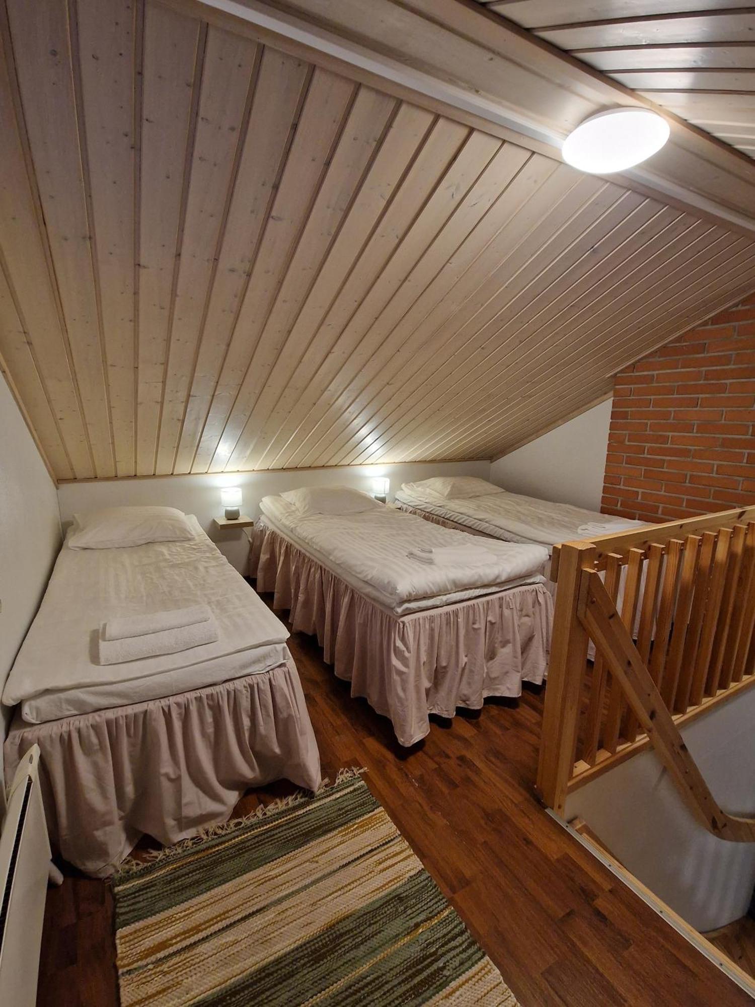 The Sleeping Bear Hotel Inari Kamer foto